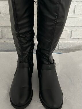 Wanted Over-the-Knee Black Boots with Buckle Detail